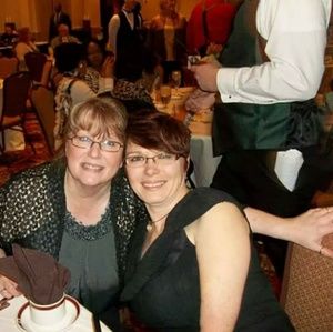 Meet your Posher, Debbie